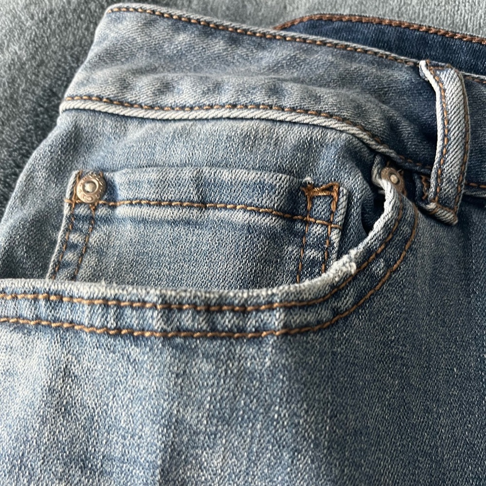 Plus size denim skirt - Picture 3 of 7